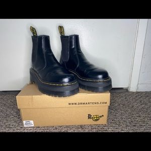 Dr. Martens 2976 POLISHED SMOOTH PLATFORM CHELSEA BOOTS